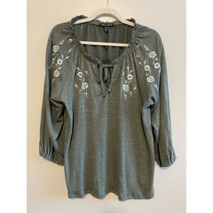 NWT Cable & Gauge Size XL Green Embroidered Top Blouse Peasant Floral